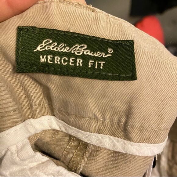Eddie Bauer Mercer Fit Khaki Shorts 6 - Picture 2 of 4